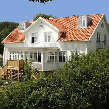 Villa Akvarellen Bed&Breakfast-2